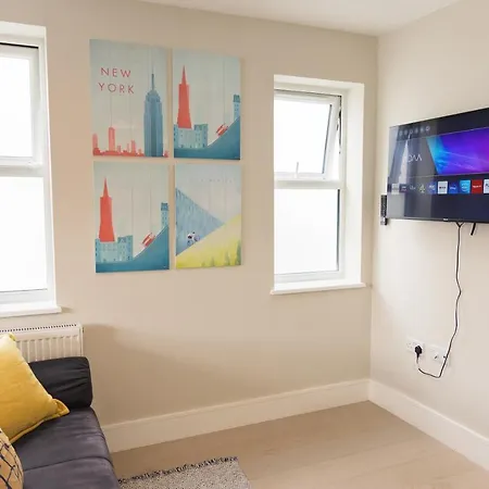Star London Bell Lane 3-Bed Haven Apartment Hendon Exterior photo